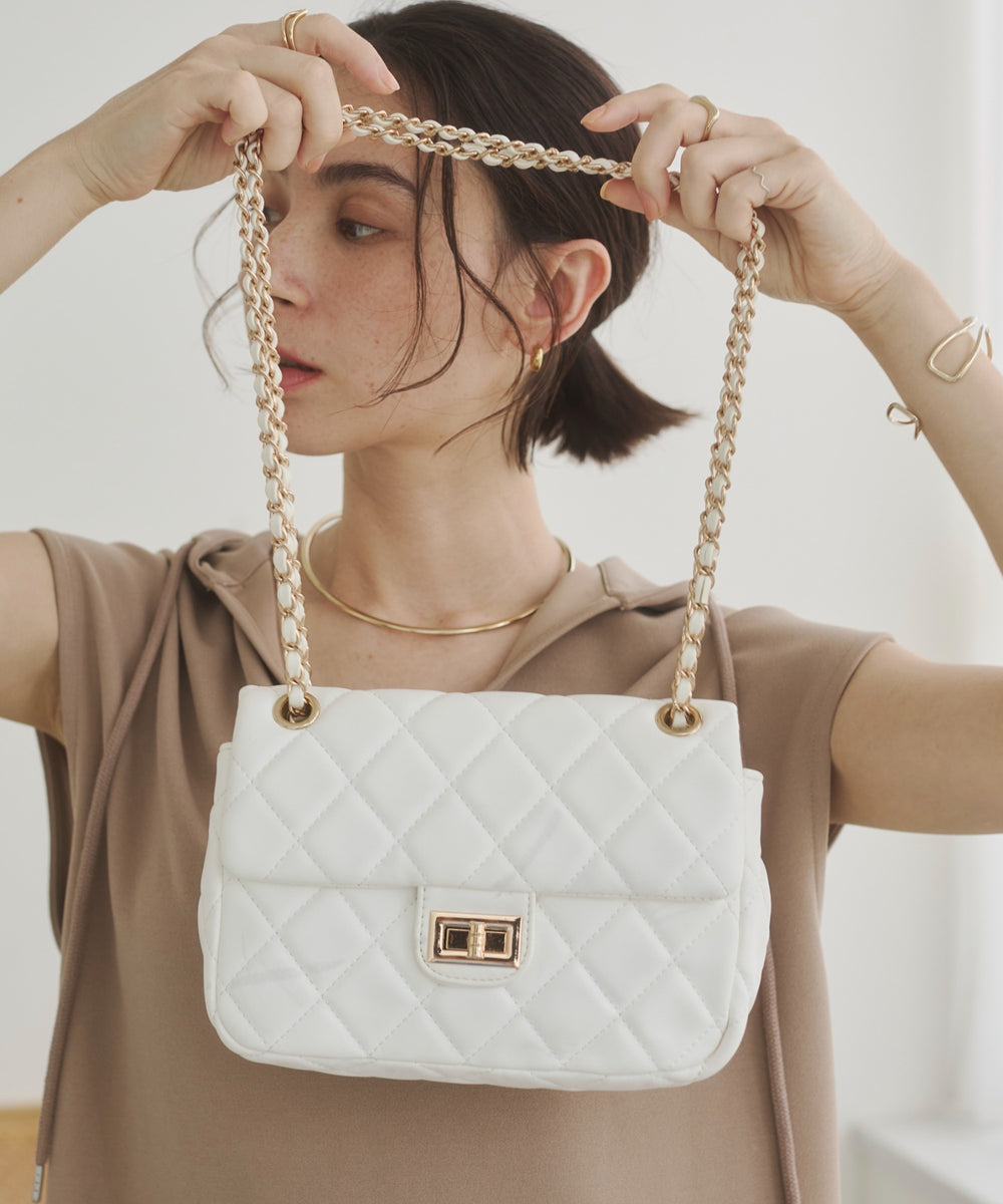 キルティングショルダーBAG