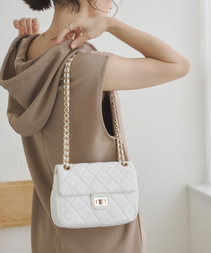 キルティングショルダーBAG