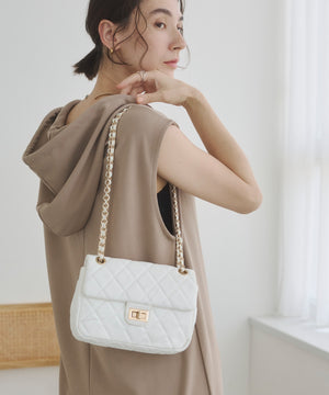 キルティングショルダーBAG