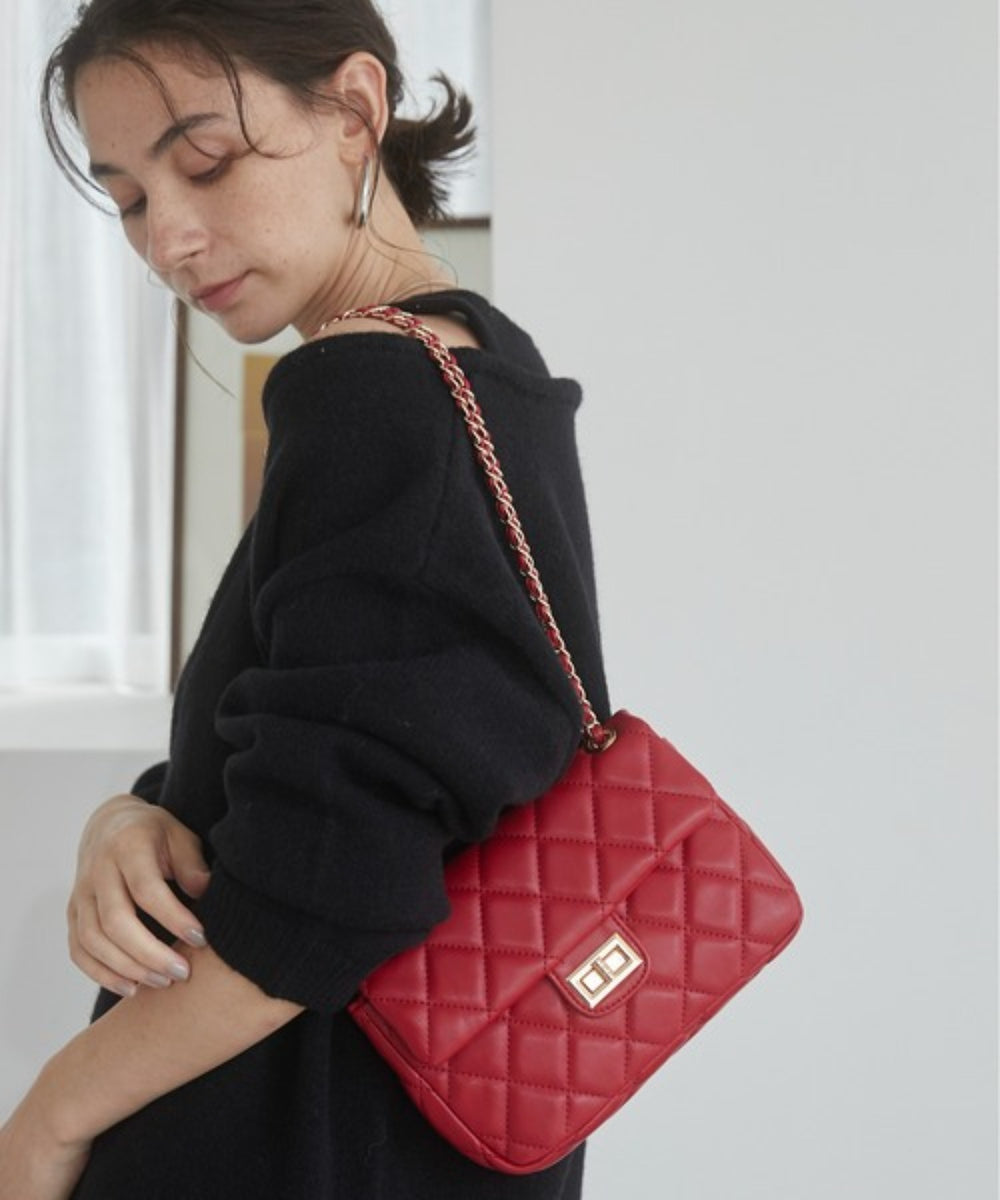 キルティングショルダーBAG