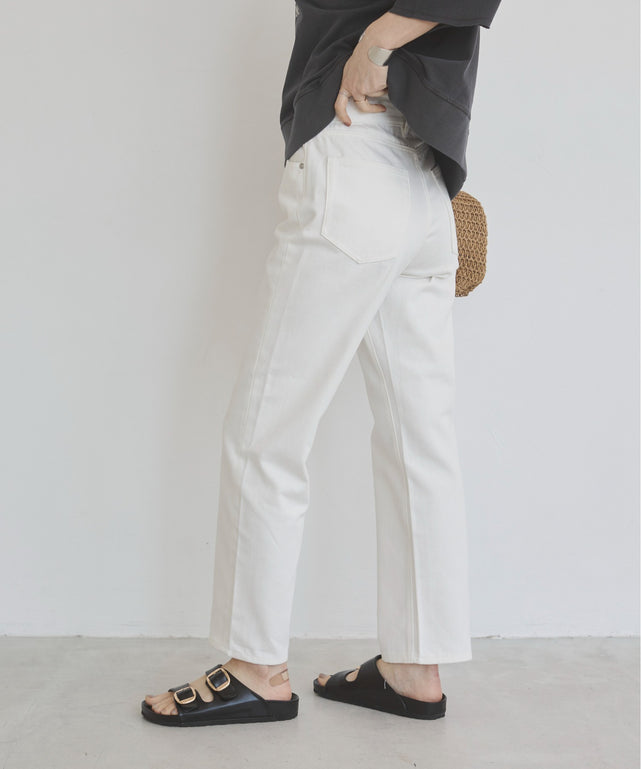 ストレートデニムパンツ