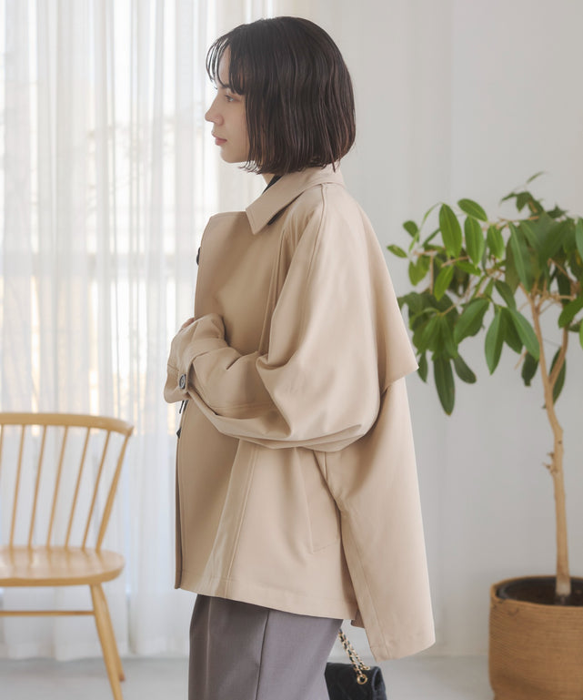 ショートトレンチコート