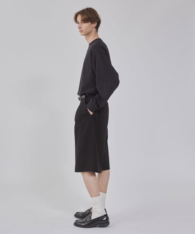 ブラック モデル：178cm L着用