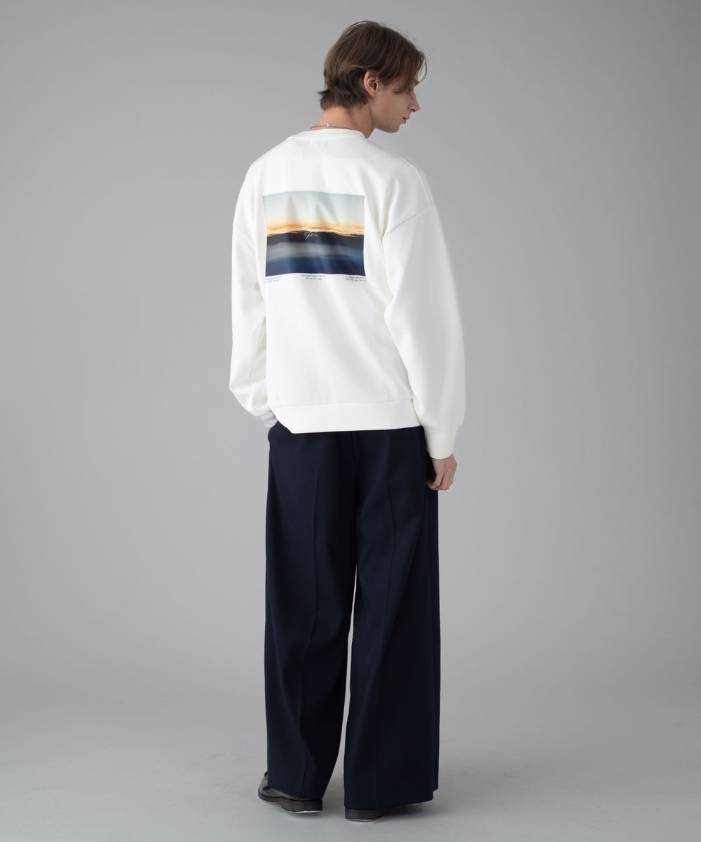 ホワイト モデル：178cm L着用