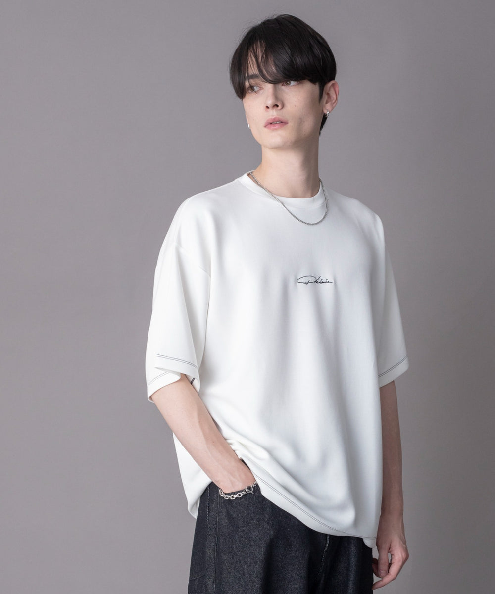 ホワイト モデル：180cm L着用
