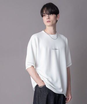 ホワイト モデル：180cm L着用