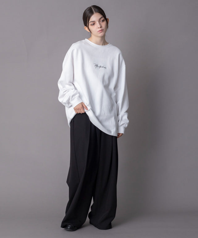 ホワイト モデル：162cm L着用