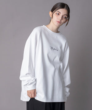 ホワイト モデル：162cm L着用