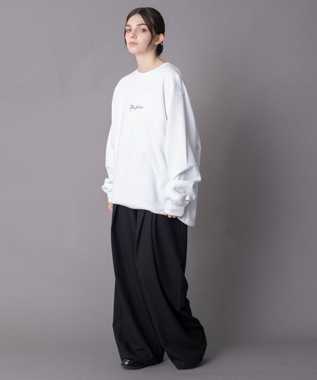 ホワイト モデル：162cm L着用