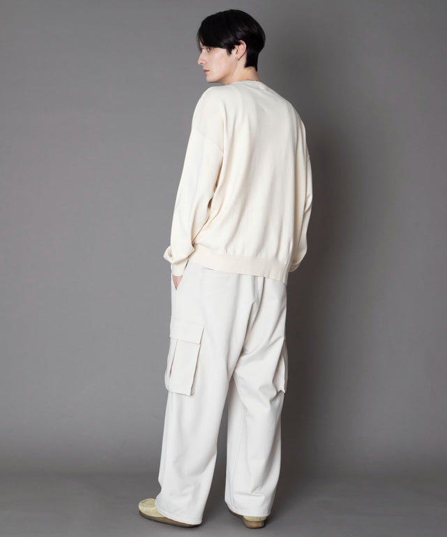 ｵﾌﾎﾜｲﾄ モデル：180cm L着用