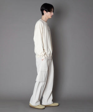 ｵﾌﾎﾜｲﾄ モデル：180cm L着用