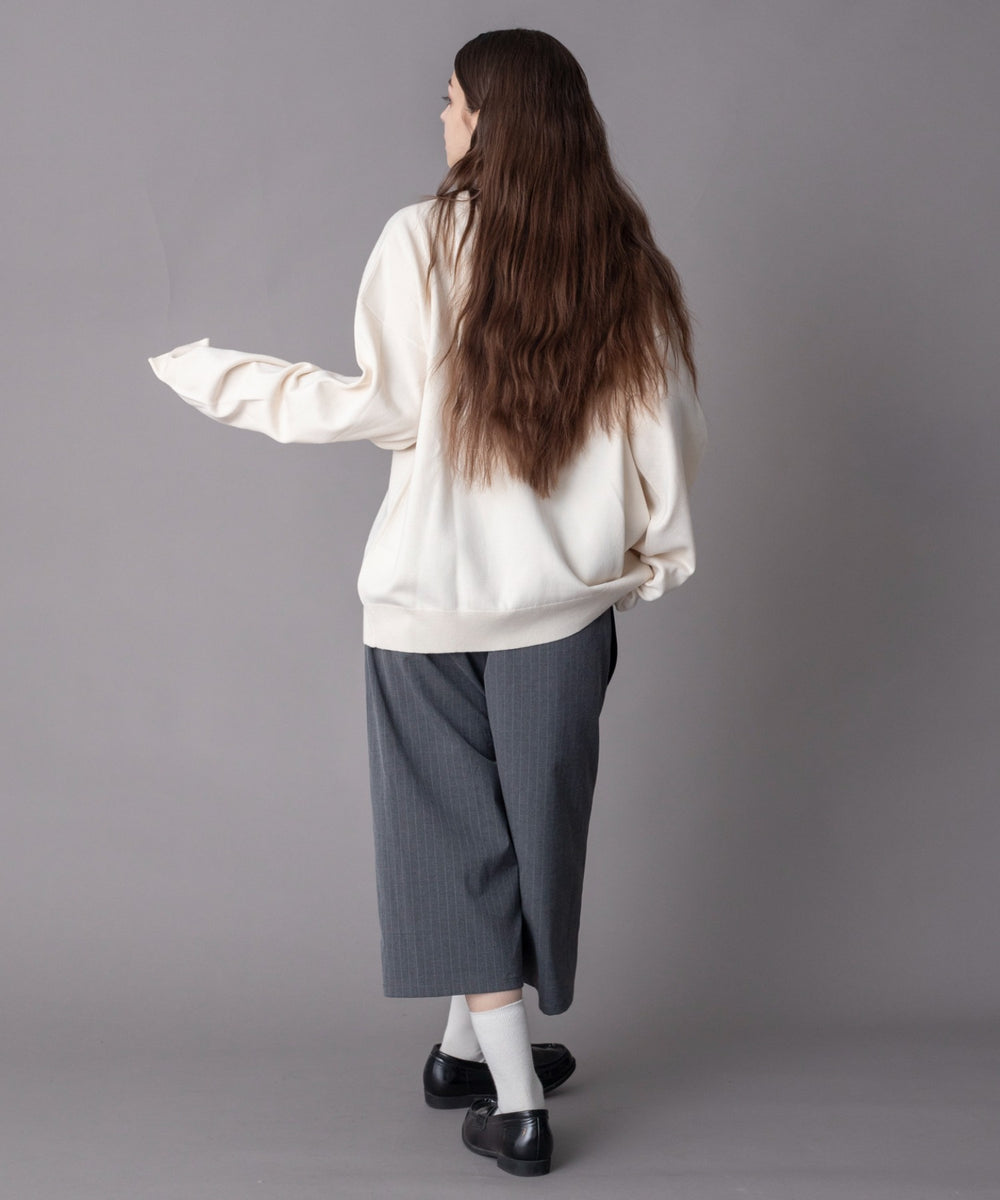 オフホワイト モデル：162cm M着用