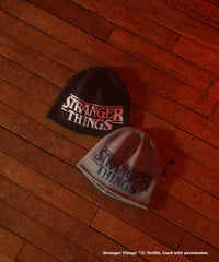 STRANGER　THINGSロゴシングルニットワッチ