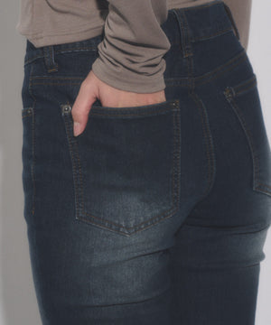 カプリデニムパンツ