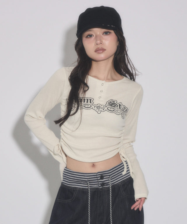GlamStarヘンリーネックトップ/ホワイトアイボリー モデル：163cm F着用