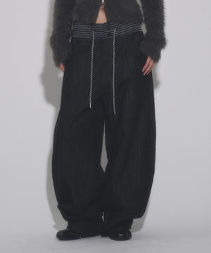 ブラック モデル：163cm S着用