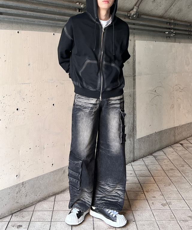 ブラック モデル：178㎝ FREE着用