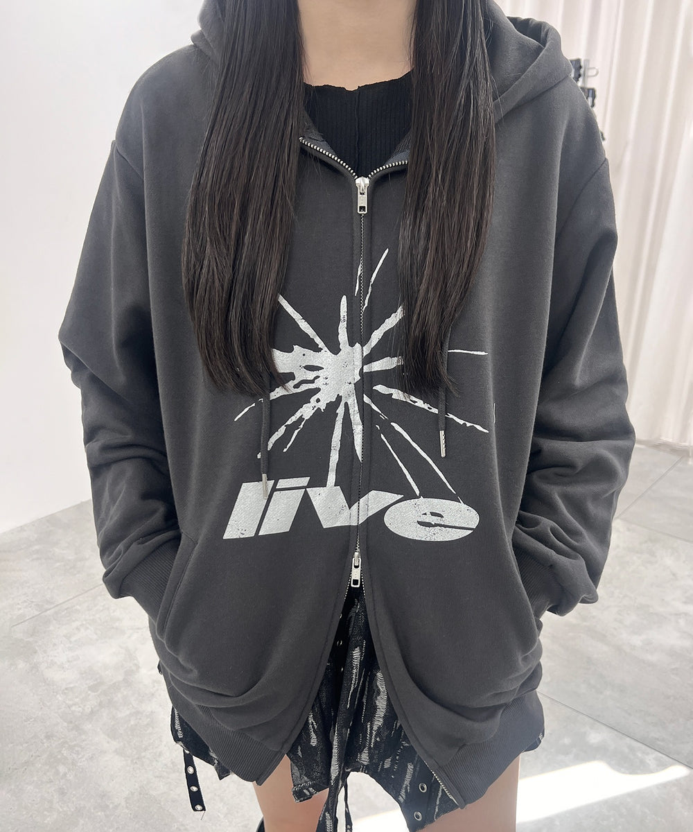 スミクロ モデル：154㎝ L着用