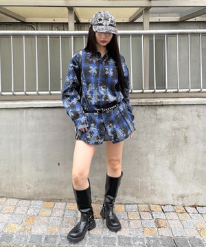 ブルー モデル：160㎝ FREE着用