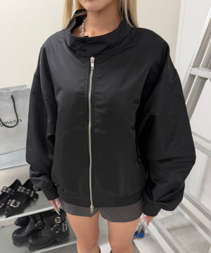 ブラック モデル:160cm L着用
