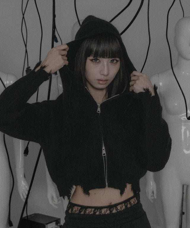 ダメージWジップフーディー/ブラック モデル：168㎝ F着用