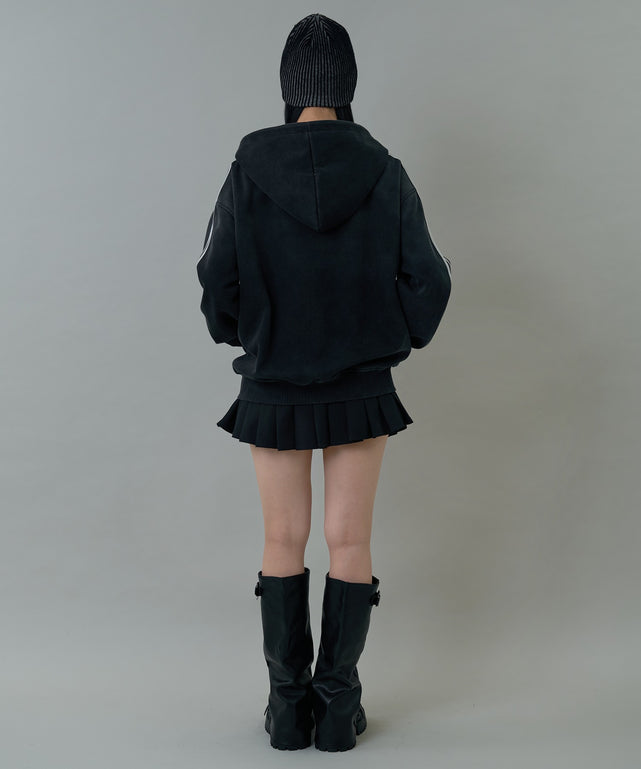 ブラック モデル：168㎝ F着用