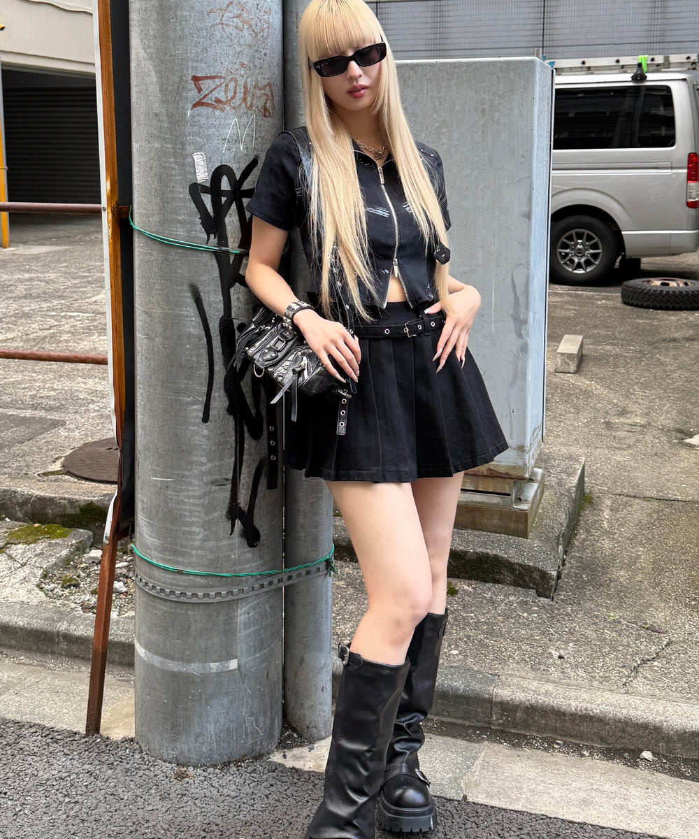ブラック モデル：168cm M着用