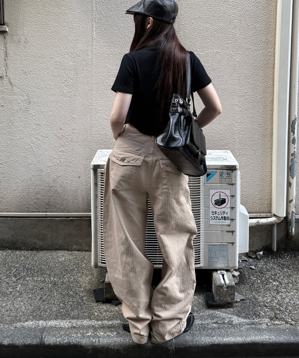 ベージュ モデル：159cm S着用