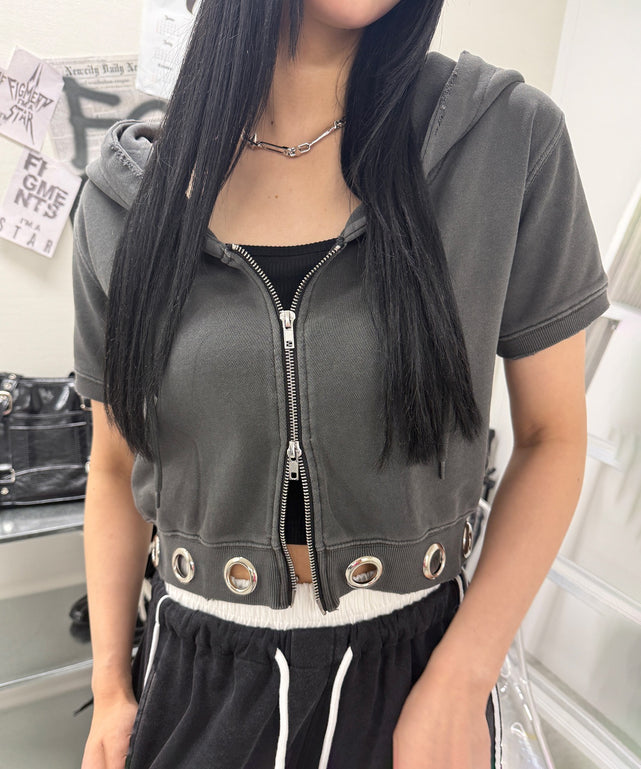 ハトメラウンドZIPパーカー/チャコール モデル:168cm F着用