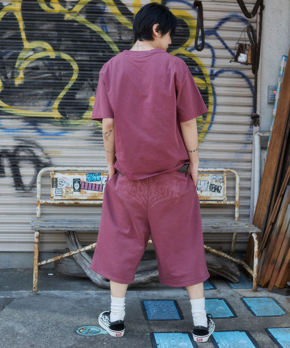 ピンク モデル：175cm L着用