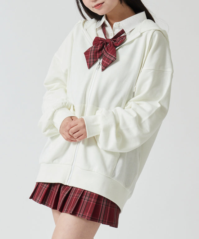 オフホワイト モデル:160cm F着用