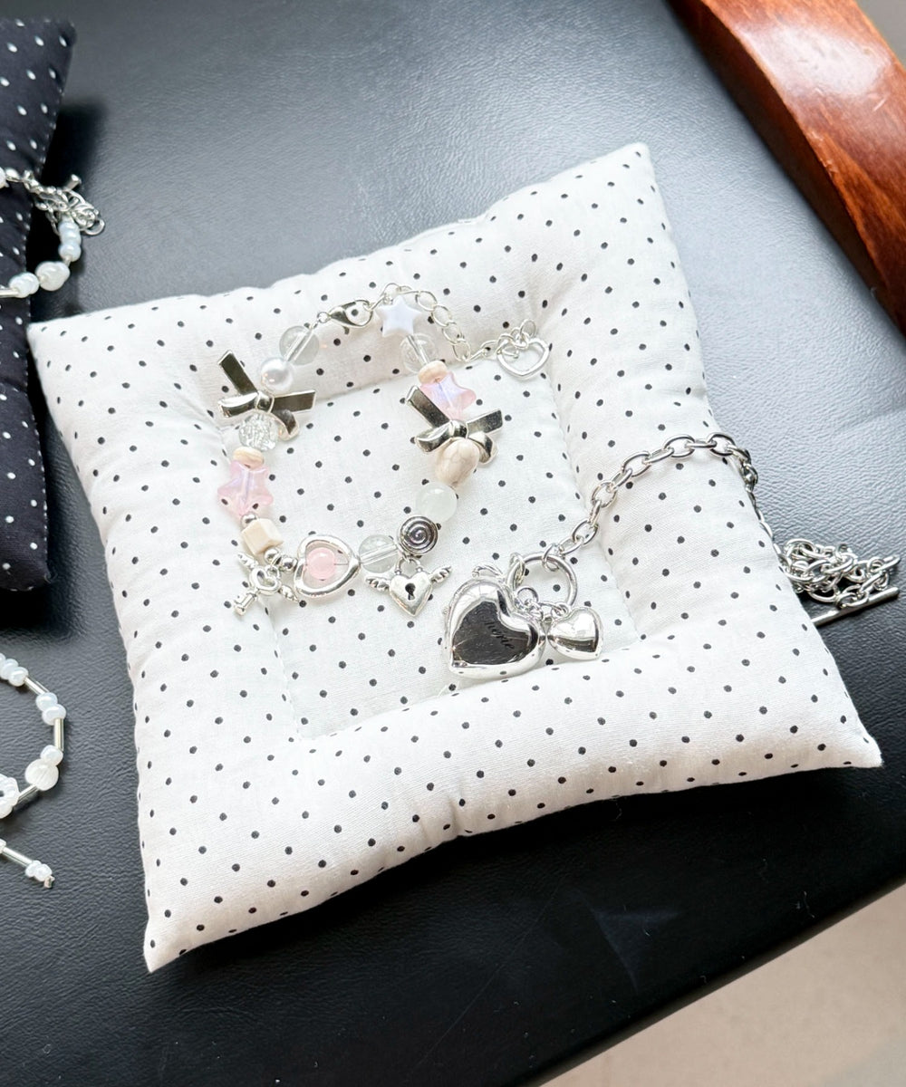 ホワイト