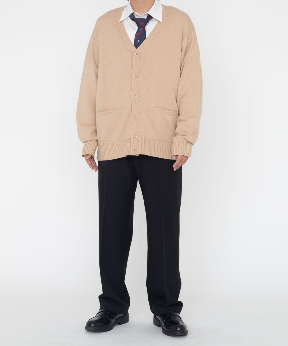 ベージュ モデル：174cm Lサイズ着用