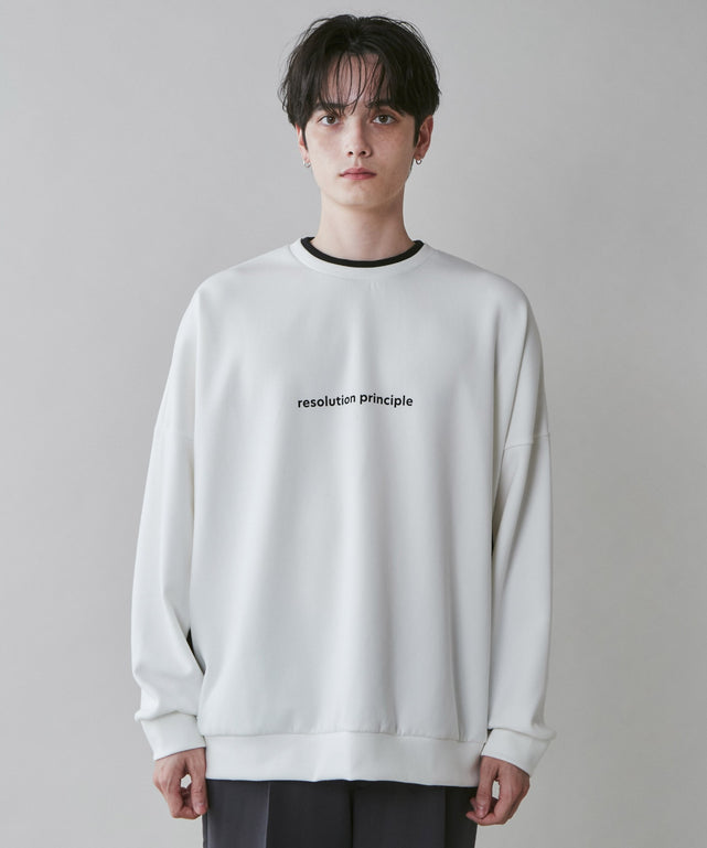 ホワイト モデル：180cm L着用