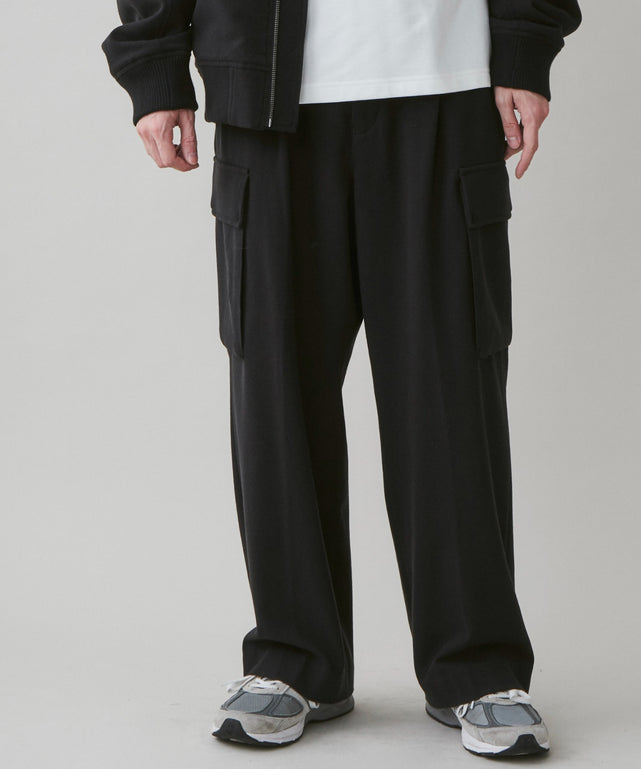 ブラック モデル：180cm L着用