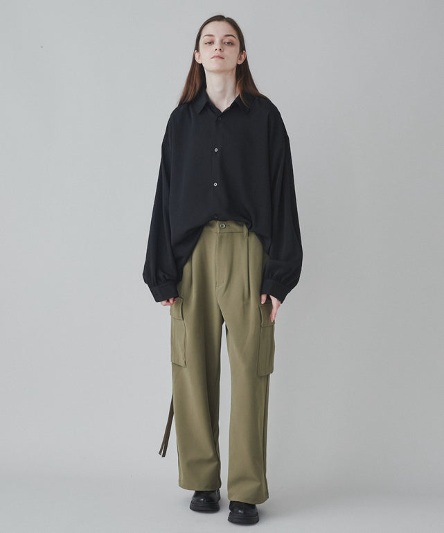 カーキ モデル：173cm L着用