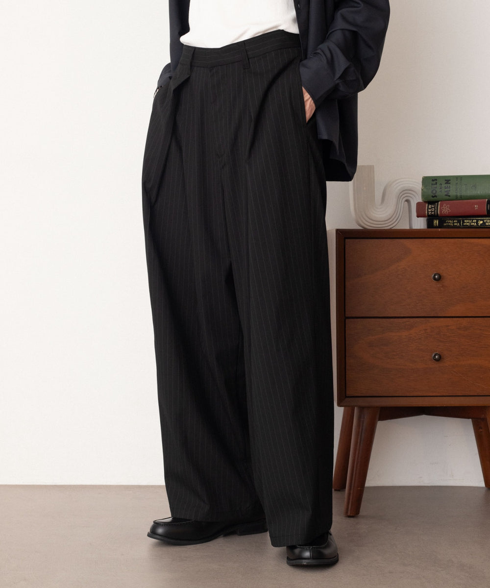 ブラックストライプ モデル：180cm L着用