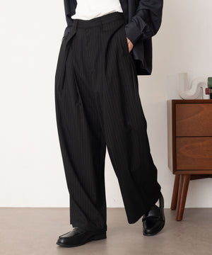ブラックストライプ モデル：180cm L着用