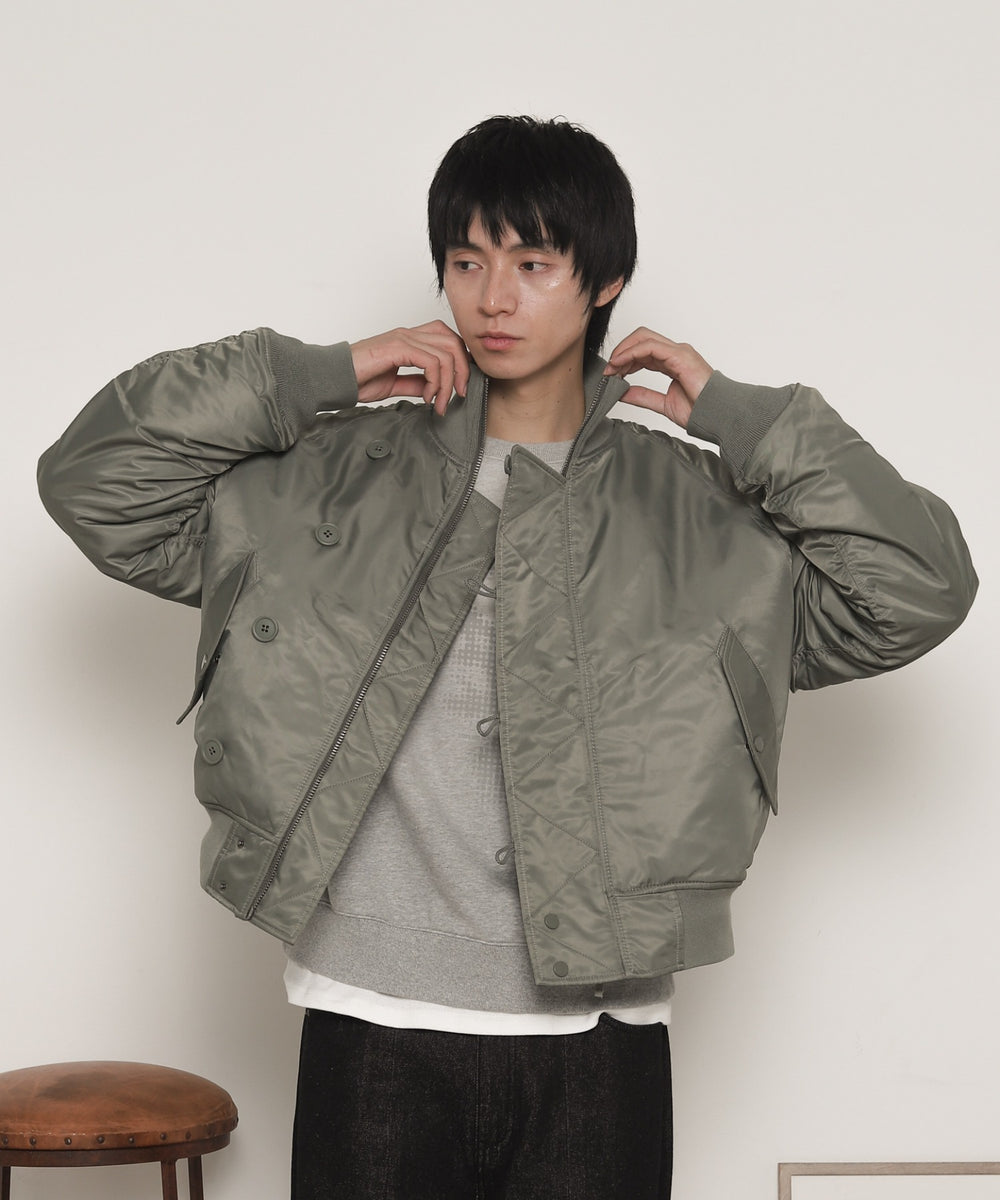 ｶｰｷ モデル：180cm L着用