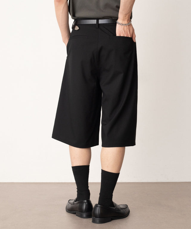 ブラック モデル：180cm L着用