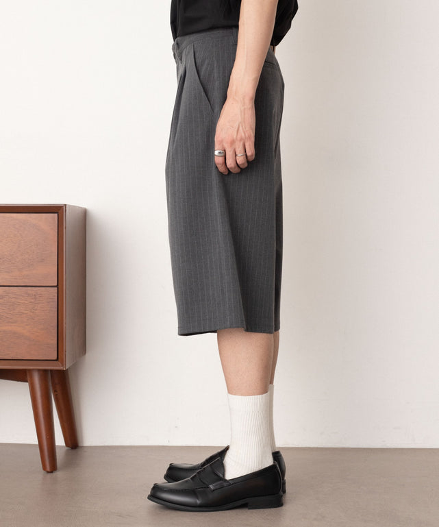 グレーストライプ モデル：180cm L着用
