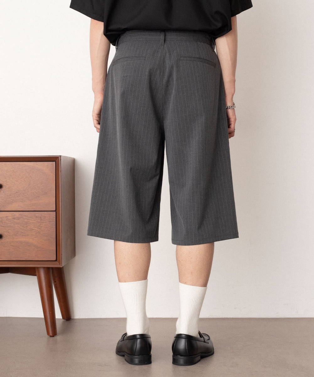グレーストライプ モデル：180cm L着用