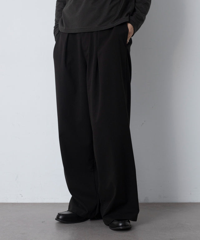 ブラック モデル：180cm L着用