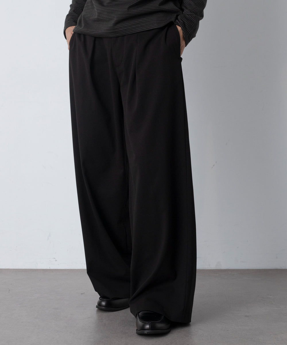 ブラック モデル：180cm L着用