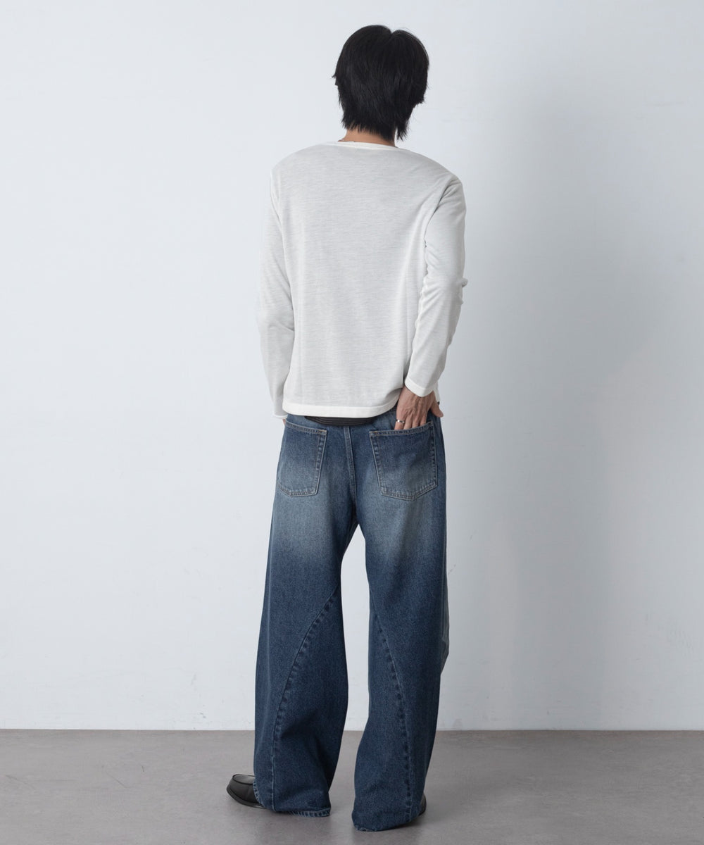 ホワイト モデル：180cm L着用