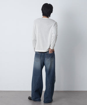 ホワイト モデル：180cm L着用