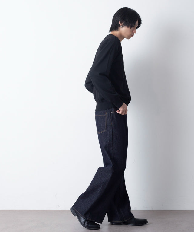 ブラック モデル：180cm L着用