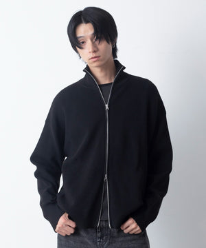 ブラック モデル：180cm L着用