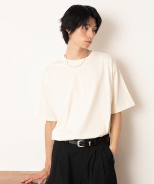 オフホワイト モデル：180cm L着用