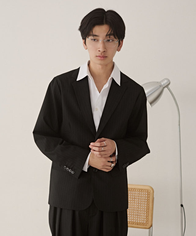 ブラックストライプ モデル：180cm L着用